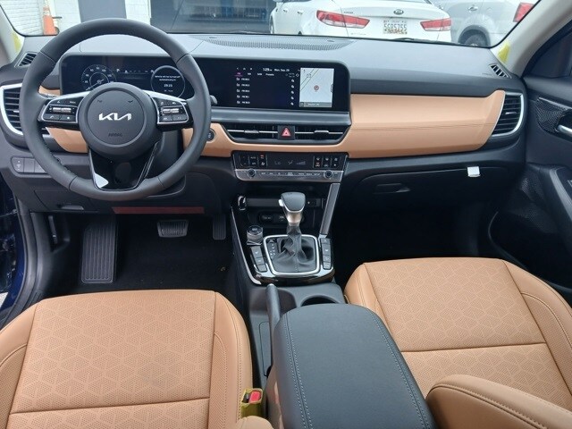 2026 Kia Seltos EX photo 2