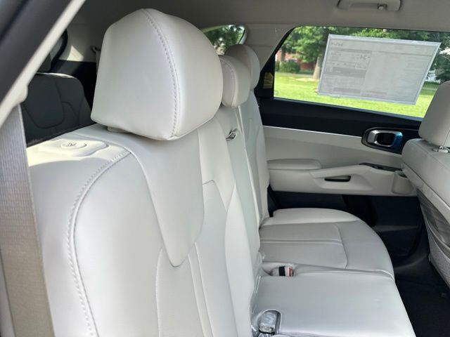2026 Kia Sorento EX Hybrid - Photo 15