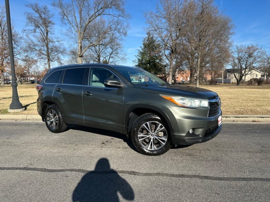 Used 2016 Toyota Highlander XLE V6 SUV