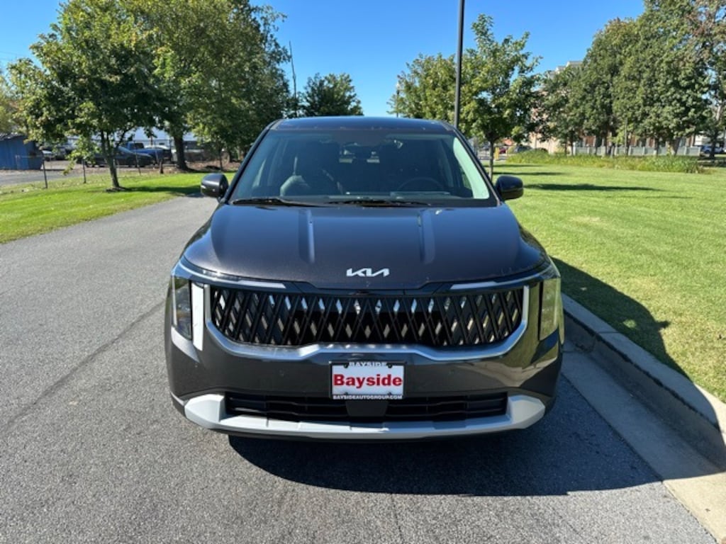 New 2026 Kia Carnival LXS Minivan/Van