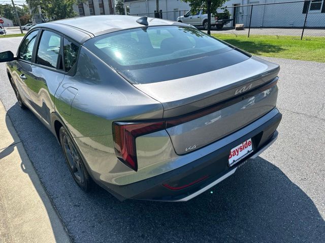 2025 Kia K4 LXS - Photo 23