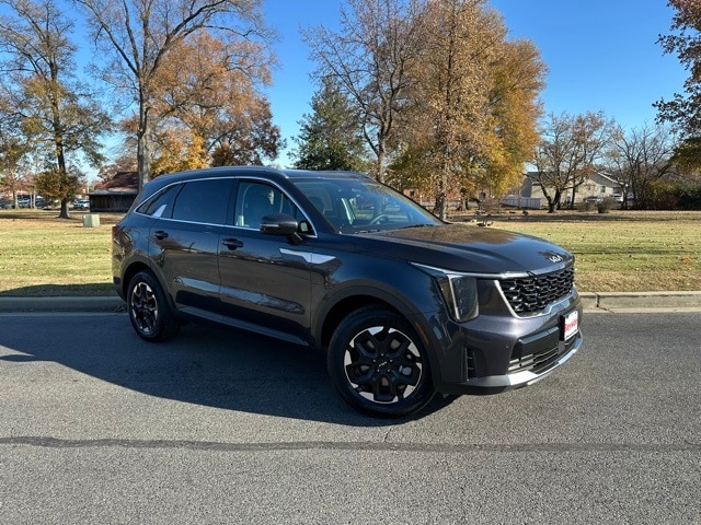 2026 Kia Sorento S's photo