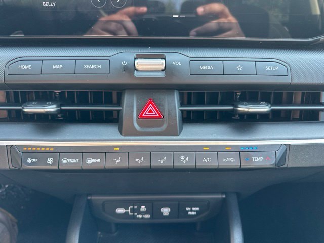 2025 Kia K4 LXS - Photo 34