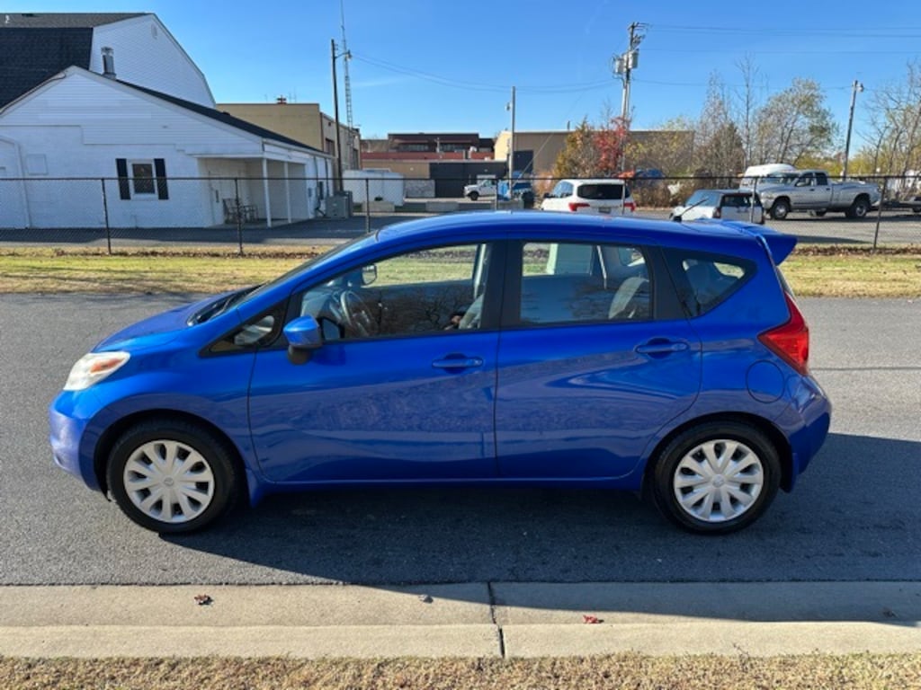 Used 2015 Nissan Versa Note SV Hatchback