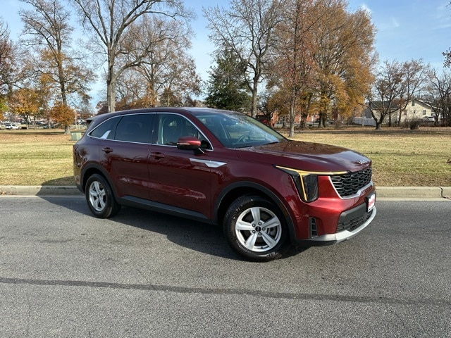 2024 Kia Sorento LX's photo