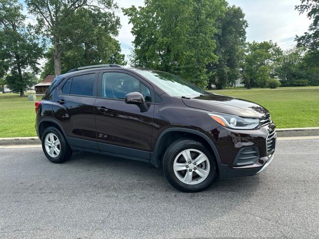 Used 2021 Chevrolet Trax LT with VIN KL7CJPSM4MB364402 for sale in Waldorf, MD