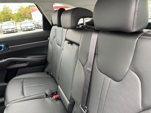 2026 Kia Sorento S - Photo 15