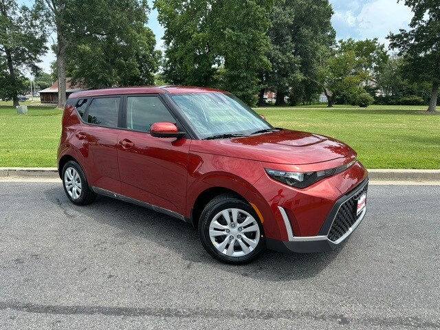 2025 Kia Soul LX photo 2