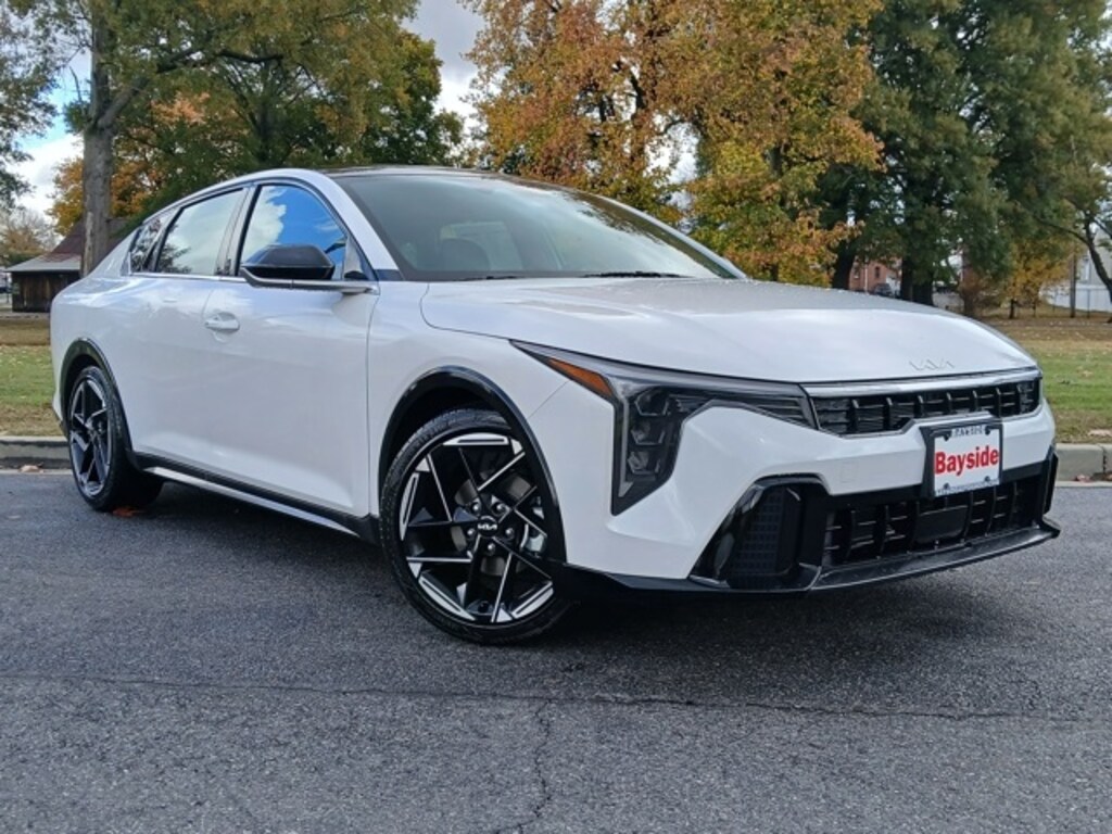 New 2025 Kia K4 GT-Line Sedan