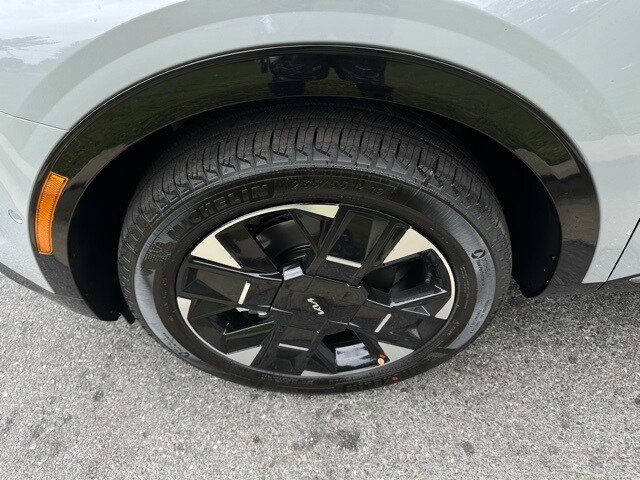 2026 Kia Sportage photo 2