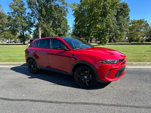 2024 Dodge Hornet R/T Plus photo 2