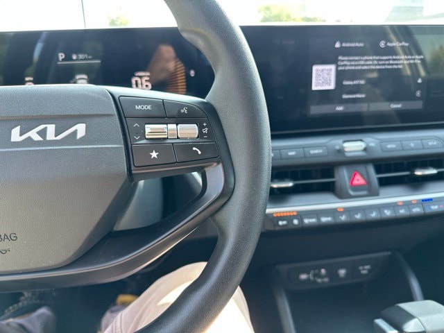 2025 Kia K4 LXS - Photo 40
