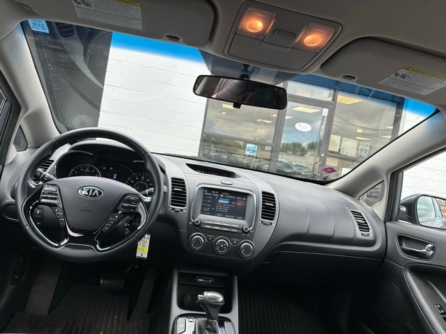 2018 Kia Forte S photo 3