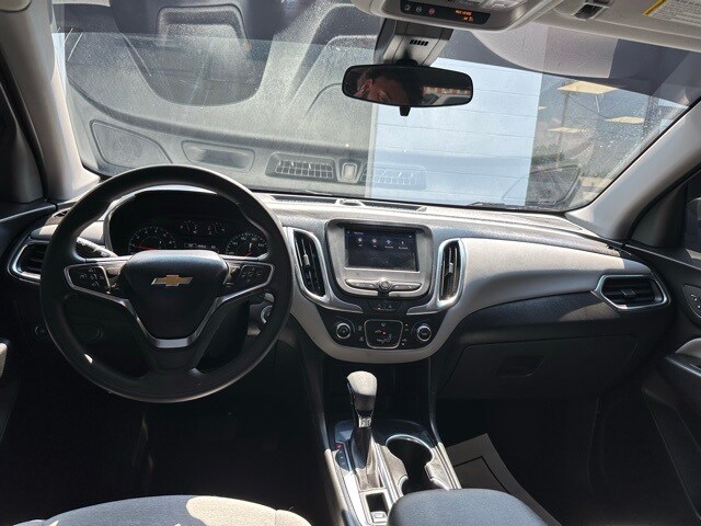 2023 Chevrolet Equinox LS photo 2