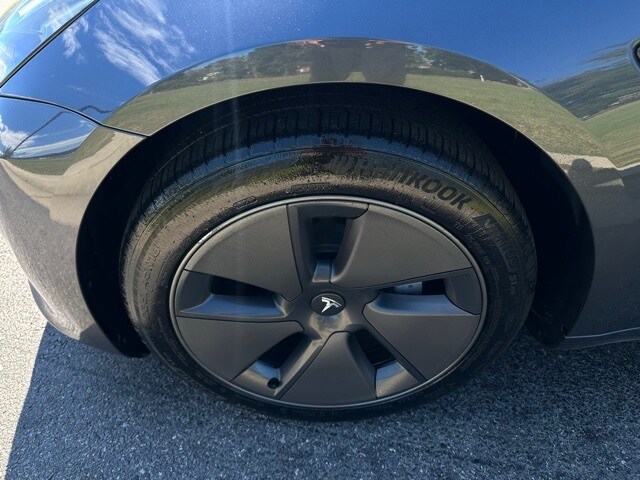 2023 Tesla Model 3 photo 3