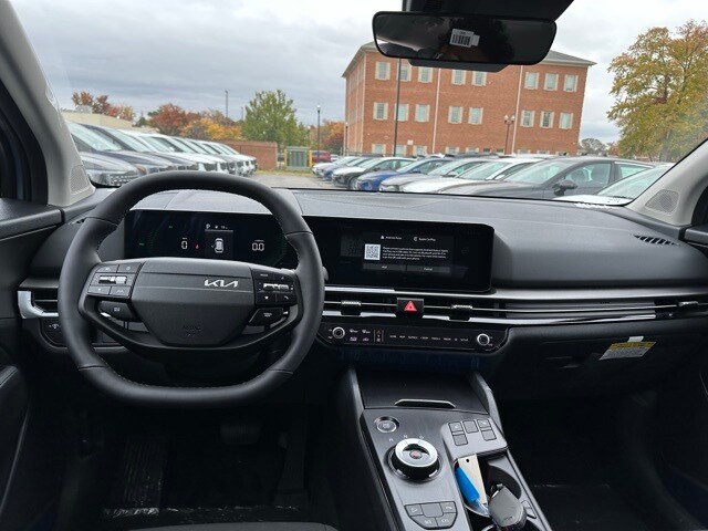 2026 Kia Sportage Hybrid S photo 2