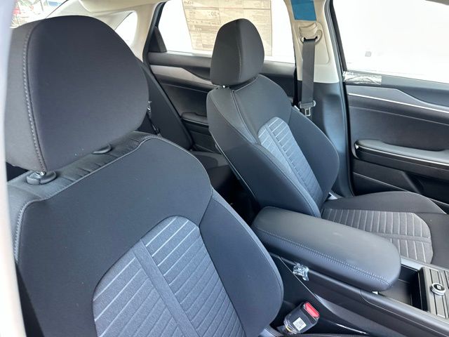 2026 Kia K5 LXS - Photo 43