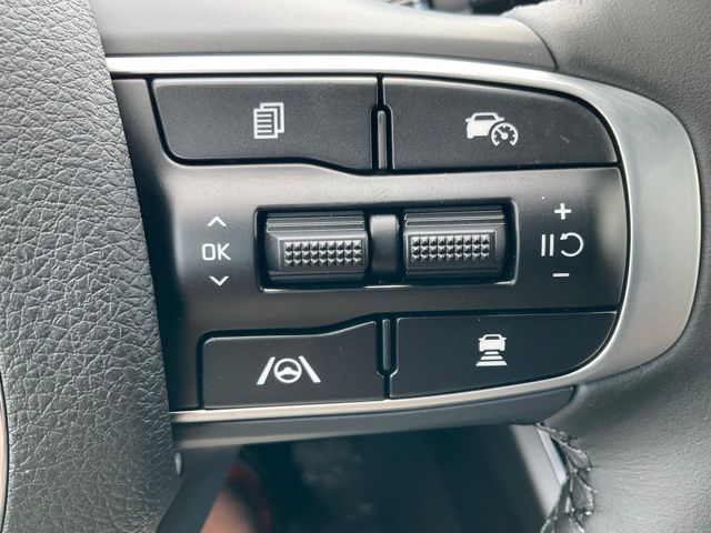 2025 Kia K5 EX - Photo 40