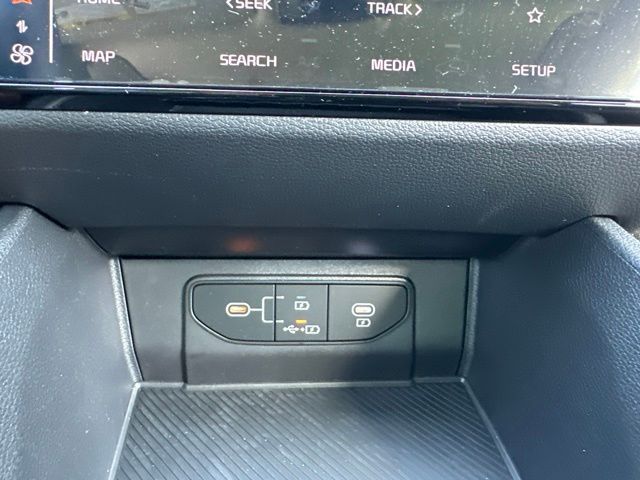 2026 Kia Sportage LX - Photo 38