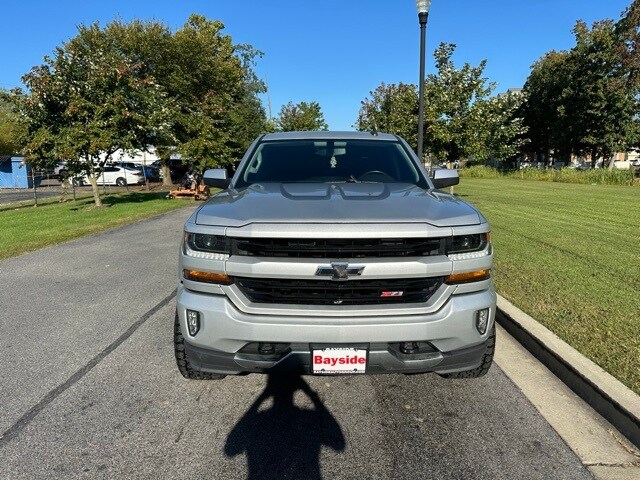 2018 Chevrolet Silverado 1500 LT photo 4