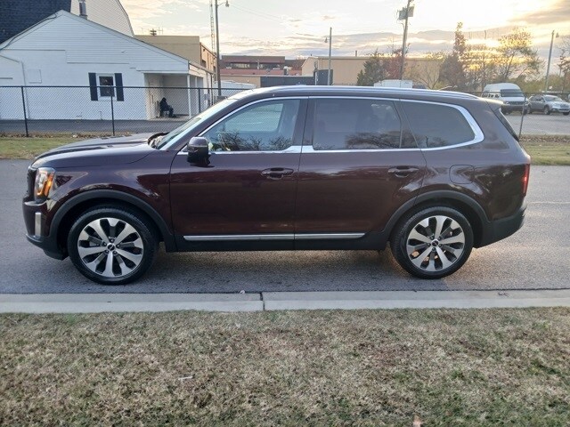 2022 Kia Telluride EX photo 3