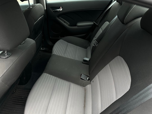 2018 Kia Forte S photo 13