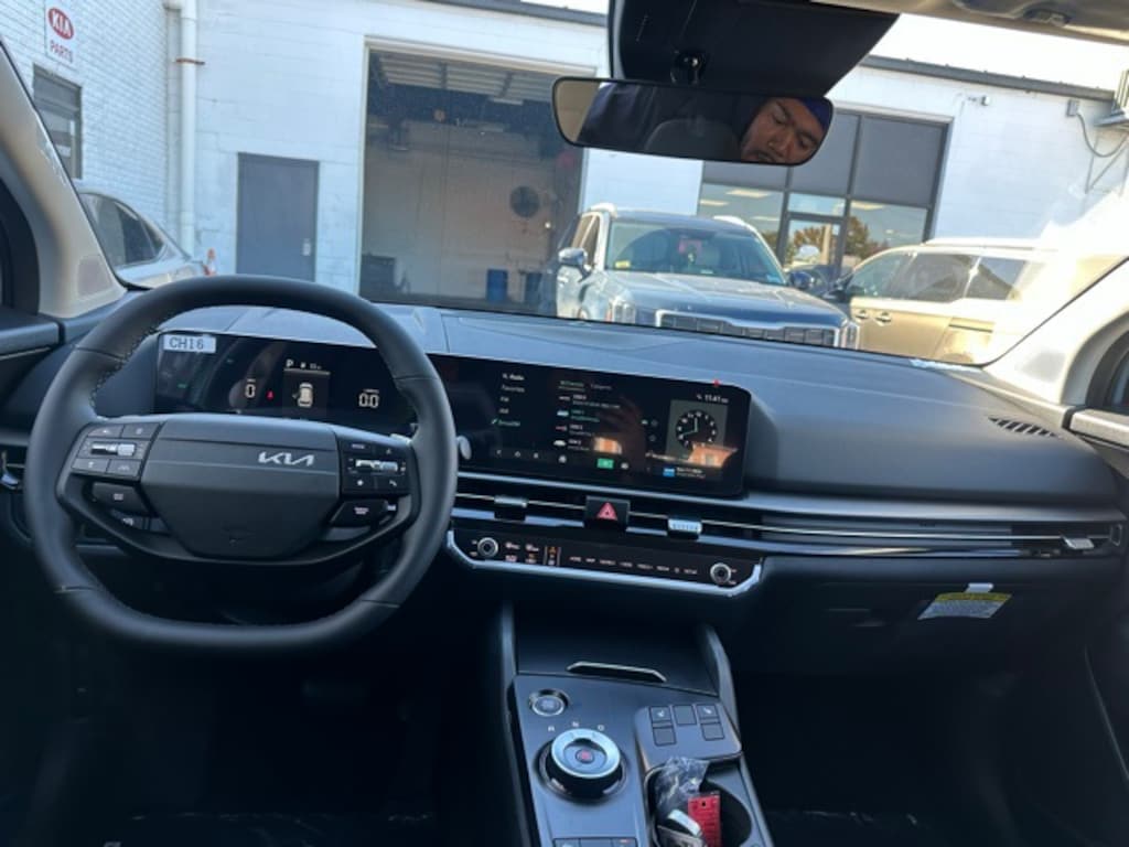 New 2026 Kia Sportage Hybrid S SUV