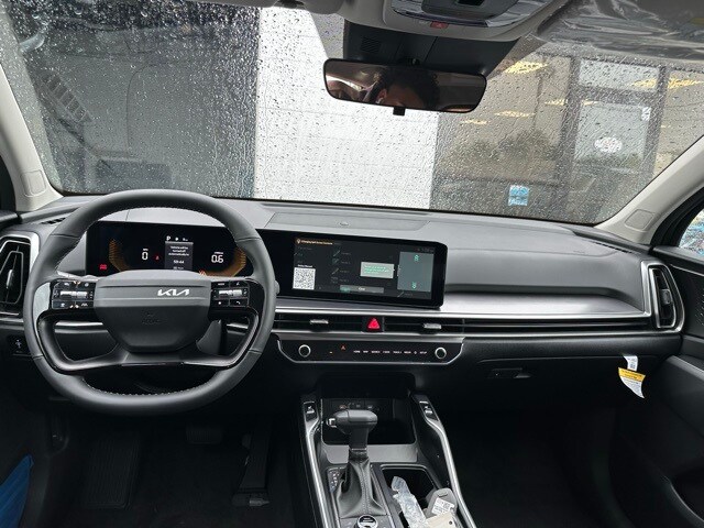 2026 Kia Sorento S photo 2
