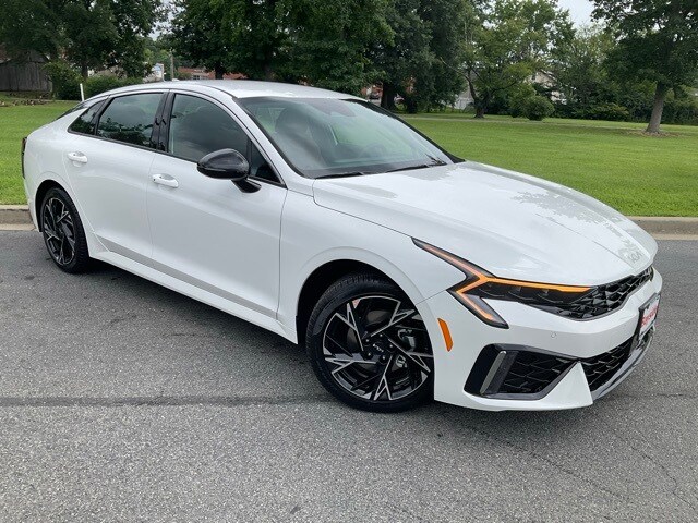 2026 Kia K5 GT-Line photo 2