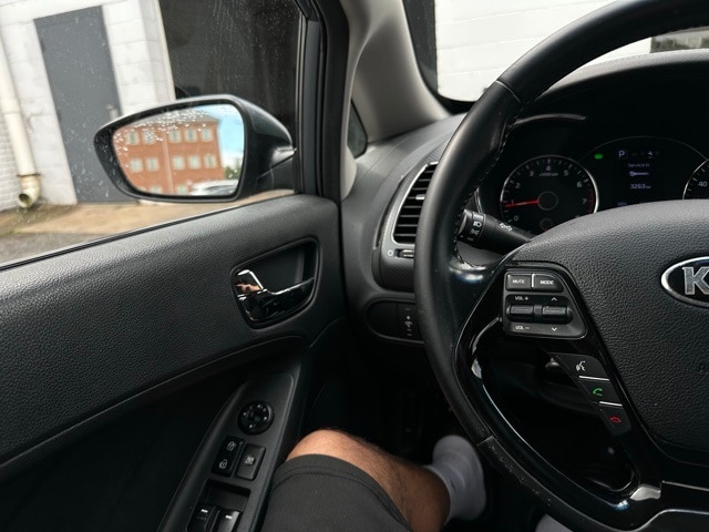 2018 Kia Forte S photo 29