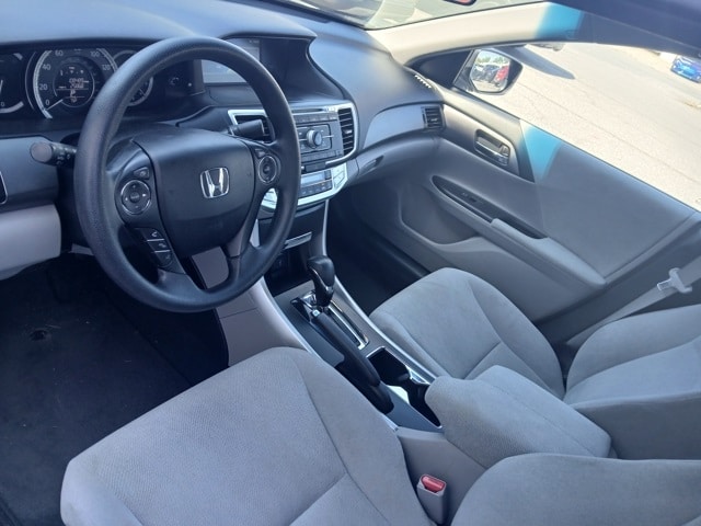 2013 Honda Accord LX photo 25