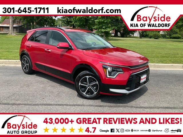 2025 Kia Niro SX HEV's photo