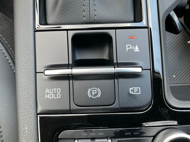 2025 Kia K5 EX - Photo 32