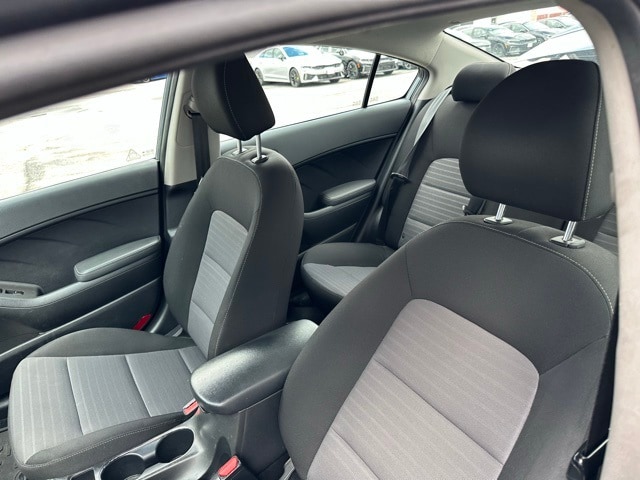 2018 Kia Forte S photo 7