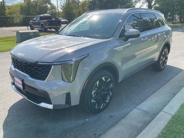 2026 Kia Sorento EX photo 2