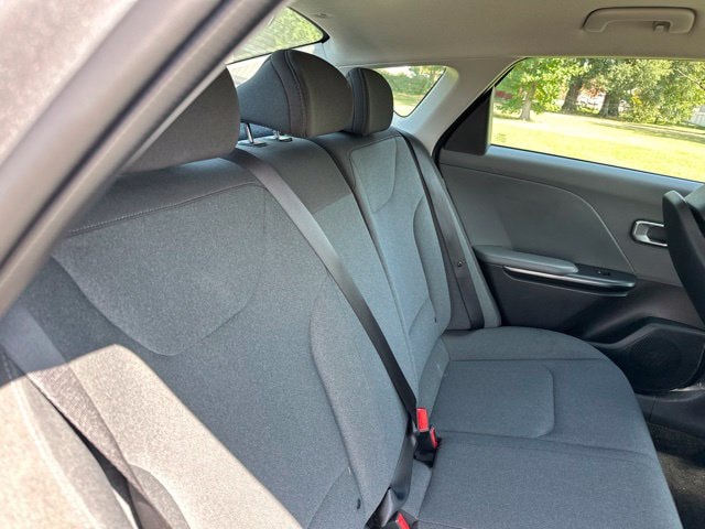 2025 Kia K4 LXS - Photo 15