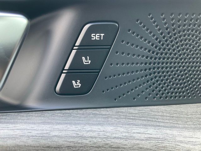 2025 Kia K5 EX - Photo 47