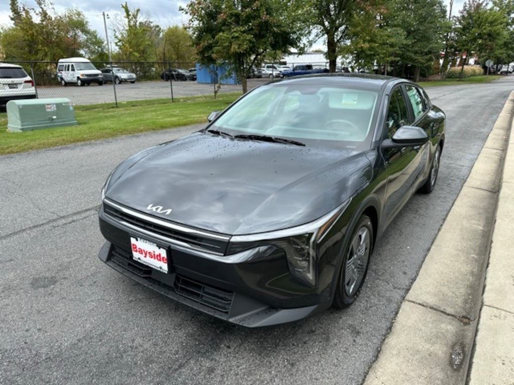 New 2025 Kia K4 LX Sedan