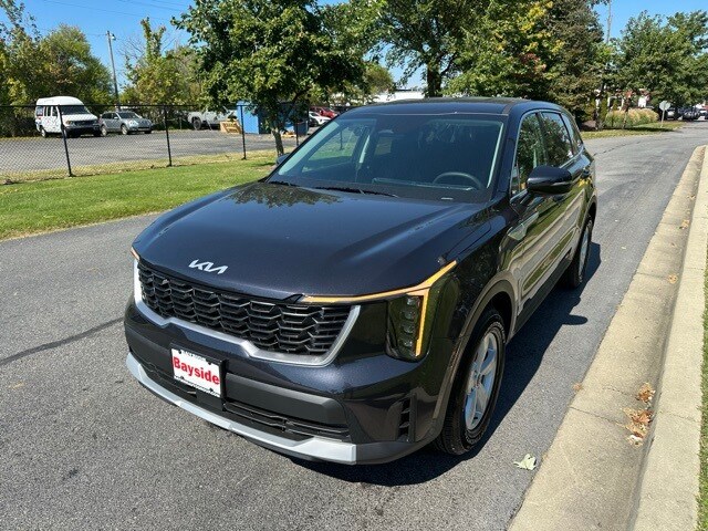 2026 Kia Sorento LX photo 2
