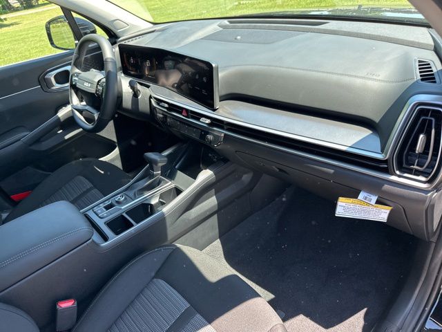 2026 Kia Sorento LX - Photo 27
