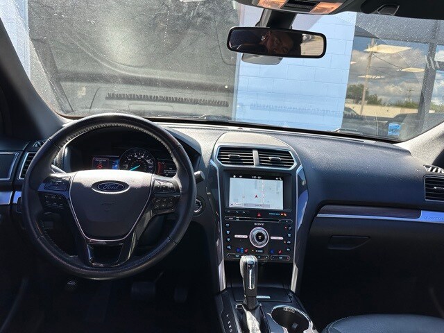 2017 Ford Explorer Limited photo 3