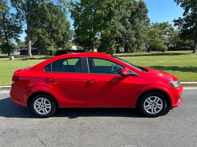 2019 Chevrolet Sonic LS photo 7