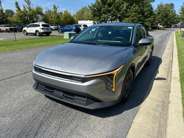 2025 Kia K4 LXS - Photo 6