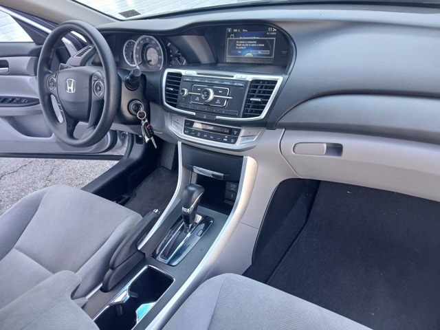 2013 Honda Accord LX photo 32
