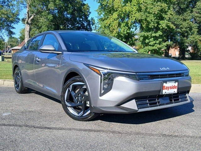 2025 Kia K4 EX photo 2