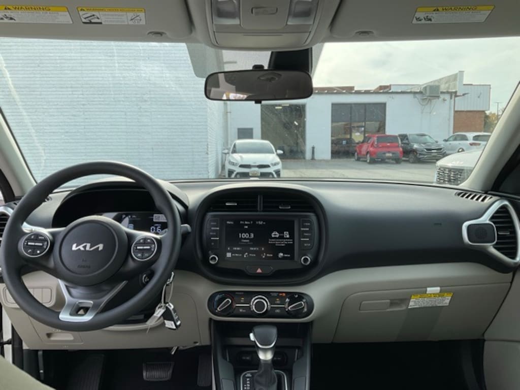 New 2025 Kia Soul LX Hatchback