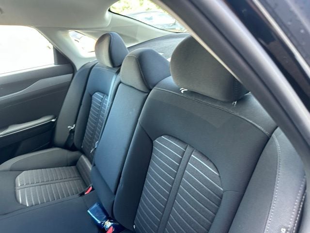 2026 Kia K5 LXS - Photo 37