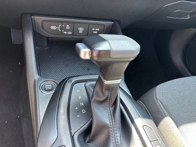 2025 Kia K4 LXS - Photo 31