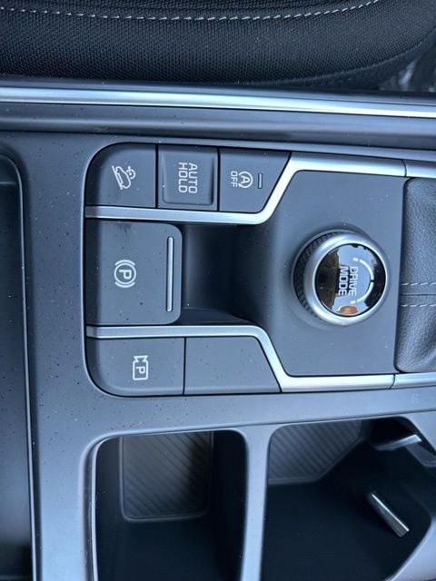 2026 Kia Sorento LX - Photo 35