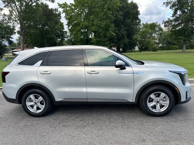 2026 Kia Sorento LX - Photo 28